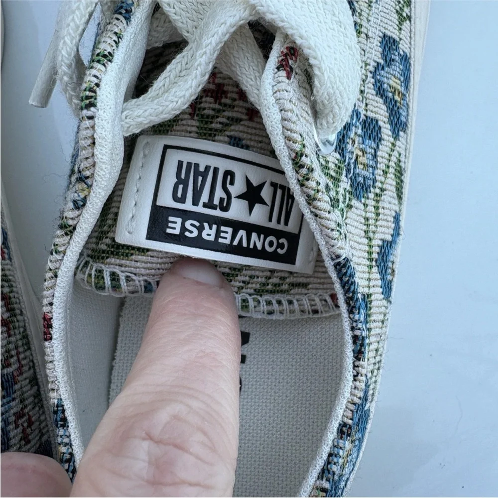 Converse Women's Floral Sneakers - White and Blue - Picture 9 of 16